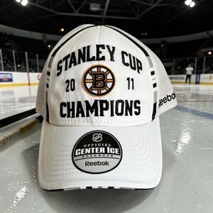 Boston Bruins Hat Baseball Cap Fitted Reebok NHL Hockey 2011 Stanley Cup Champs